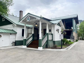 Huff House Inn and Cabins